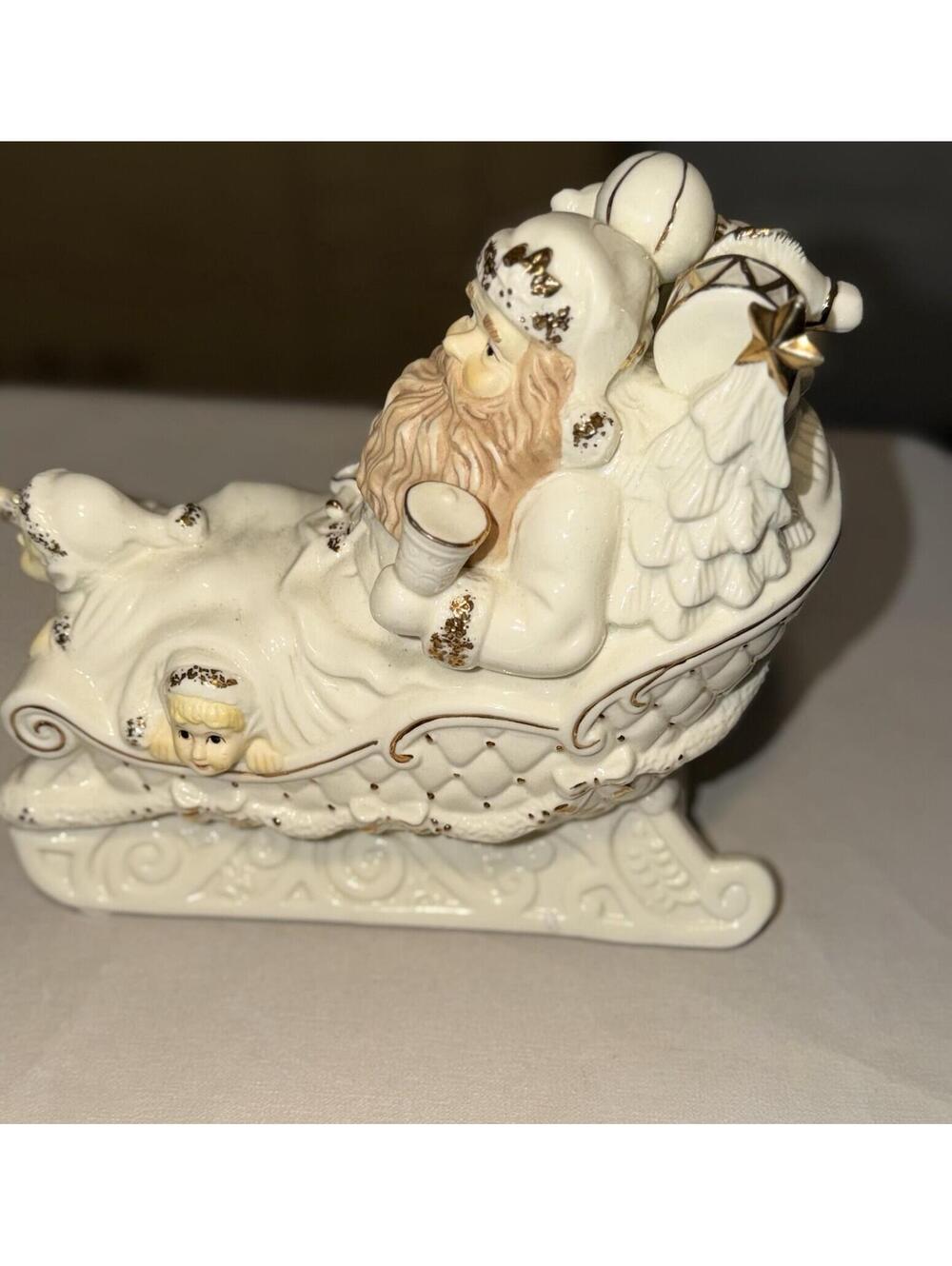 Baum Brothers Formalities Ivory and Gold Music Box Santa and Children in Sleigh